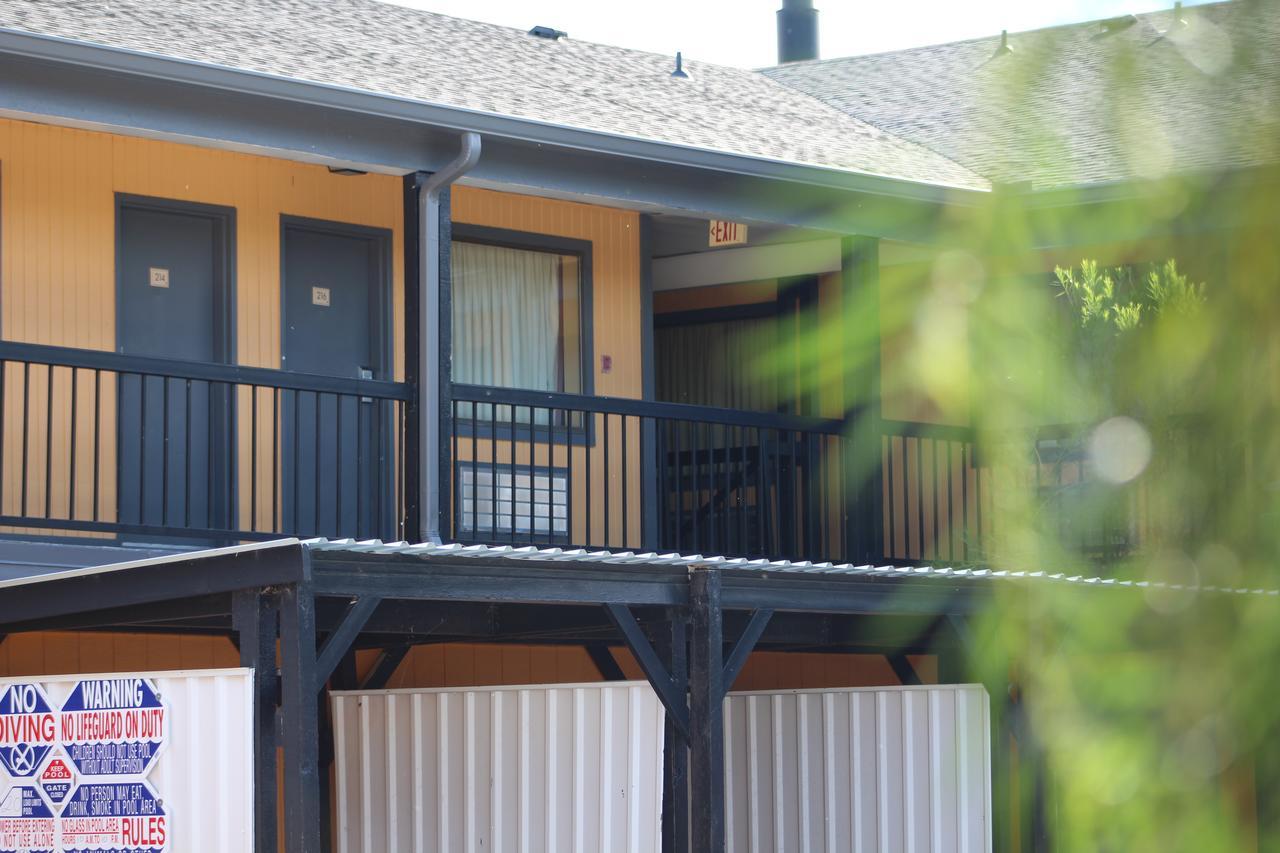 The Executive Inn & Suites Amarillo Exterior photo
